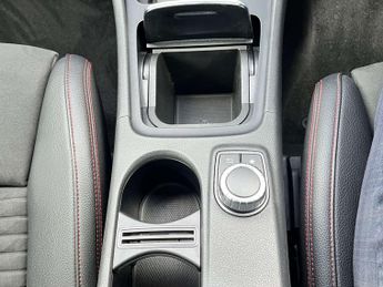 MERCEDES-BENZ GLA 1.6 GLA 180 AMG Line Edition Auto 5dr