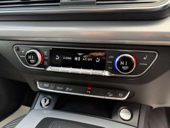 Audi Q5 2.0 TDI Sport SUV 5dr Diesel S Tronic quattro Euro 6 (s/s) (190 