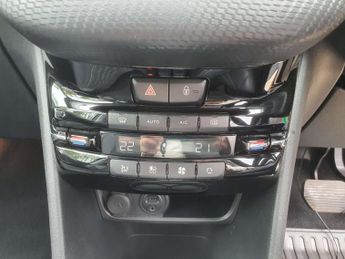 PEUGEOT 2008 1.6 2008 Allure e-HDi Semi-Auto 5dr