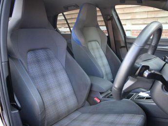 VOLKSWAGEN GOLF 1.4 GTE Auto 5dr