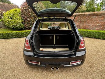 MINI HATCH 1.6 Inspired Edition by Goodwood Auto 3dr
