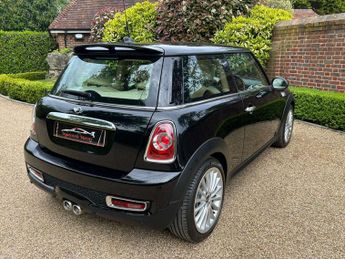 MINI HATCH 1.6 Inspired Edition by Goodwood Auto 3dr