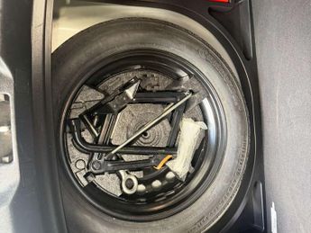 VOLVO V40 1.5 V40 R-Design T2 Auto 5dr