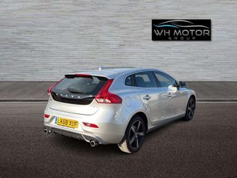 VOLVO V40 1.5 V40 R-Design T2 Auto 5dr