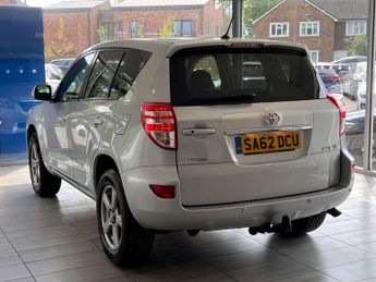 Toyota RAV4 2.0 V-Matic XT-R SUV 5dr Petrol Multidrive S 4WD Euro 5 (158 ps)