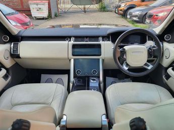Land Rover Range Rover 3.0 SD V6 Vogue SUV 5dr Diesel Auto 4WD Euro 6 (s/s) (275 ps)