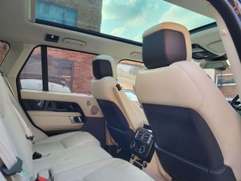 Land Rover Range Rover 3.0 SD V6 Vogue SUV 5dr Diesel Auto 4WD Euro 6 (s/s) (275 ps)