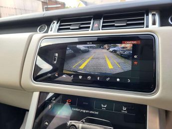 Land Rover Range Rover 3.0 SD V6 Vogue SUV 5dr Diesel Auto 4WD Euro 6 (s/s) (275 ps)