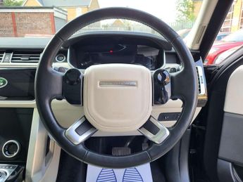 Land Rover Range Rover 3.0 SD V6 Vogue SUV 5dr Diesel Auto 4WD Euro 6 (s/s) (275 ps)