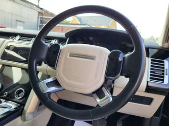 Land Rover Range Rover 3.0 SD V6 Vogue SUV 5dr Diesel Auto 4WD Euro 6 (s/s) (275 ps)