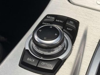 BMW 5 SERIES 2.0 520d M Sport Auto 4dr