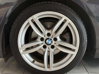 BMW 5 SERIES 2.0 520d M Sport Auto 4dr