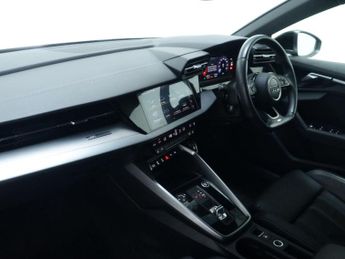 AUDI A3 1.0 TFSI 30 S line Sportback 5dr Petrol S Tronic Euro 6 (s/s) (1