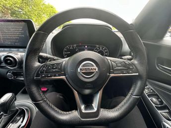 NISSAN JUKE 1.0 DIG-T N-Connecta SUV 5dr Petrol DCT Auto Euro 6 (s/s) (114 p