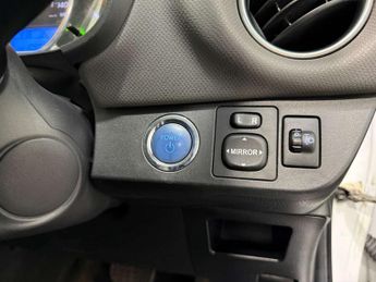 Toyota Yaris 1.5 VVT-h Icon Hatchback 5dr Petrol Hybrid E-CVT Euro 6 (s/s) (1