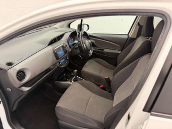 Toyota Yaris 1.5 VVT-h Icon Hatchback 5dr Petrol Hybrid E-CVT Euro 6 (s/s) (1