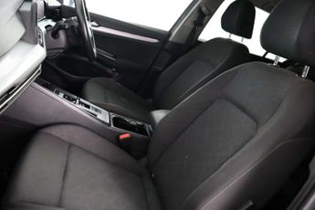 Volkswagen Golf 1.5 eTSI MHEV Life Hatchback 5dr Petrol Hybrid DSG Euro 6 (s/s) 