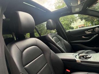 MERCEDES-BENZ GLC 2.0 GLC 250 AMG Line Premium+ 4Matic Auto 4WD 5dr
