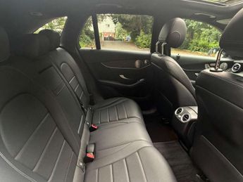 MERCEDES-BENZ GLC 2.0 GLC 250 AMG Line Premium+ 4Matic Auto 4WD 5dr
