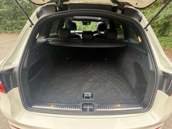 MERCEDES-BENZ GLC 2.0 GLC 250 AMG Line Premium+ 4Matic Auto 4WD 5dr