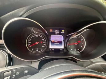 MERCEDES-BENZ GLC 2.0 GLC 250 AMG Line Premium+ 4Matic Auto 4WD 5dr