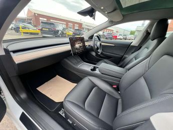 TESLA MODEL 3 Model 3 RWD 4dr *NATIONAL DELIVERY*