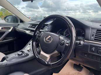 LEXUS CT 1.8 CT 200h Sport CVT 5dr