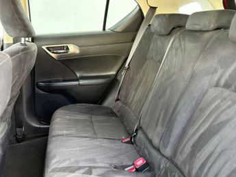 LEXUS CT 1.8 CT 200h Advance CVT 5dr
