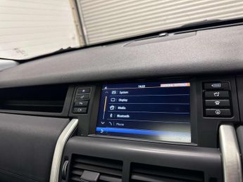 Land Rover DISCOVERY SPORT 2.0 Discovery Sport HSE TD4 Auto 4WD 5dr