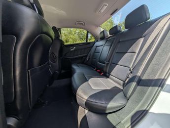 Mercedes-Benz E-CLASS 2.1 E300 Bluetec Hybrid Auto 4dr