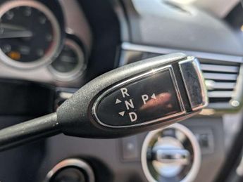 Mercedes-Benz E-CLASS 2.1 E300 Bluetec Hybrid Auto 4dr