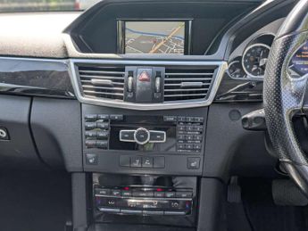 Mercedes-Benz E-CLASS 2.1 E300 Bluetec Hybrid Auto 4dr