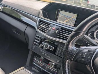 Mercedes-Benz E-CLASS 2.1 E300 Bluetec Hybrid Auto 4dr