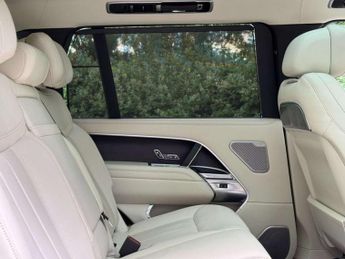 Land Rover RANGE ROVER 3.0 Range Rover Autobiography MHEV Auto 4WD 5dr