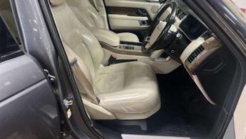 Land Rover Range Rover 3.0 SD V6 Vogue SUV 5dr Diesel Auto 4WD Euro 6 (s/s) (275 ps)