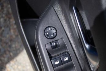 VAUXHALL CORSA Corsa E Elite Nav 5dr