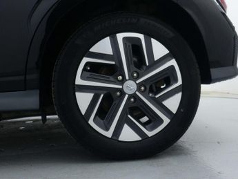 HYUNDAI KONA 64kWh Premium SUV 5dr Electric Auto (10.5kW Charger) (204 ps)