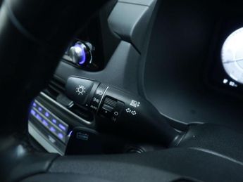 HYUNDAI KONA 64kWh Premium SUV 5dr Electric Auto (10.5kW Charger) (204 ps)