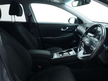 HYUNDAI KONA 39kWh Premium SUV 5dr Electric Auto (10.5kW Charger) (136 ps)