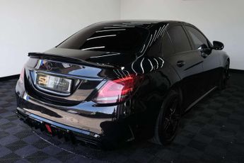 Mercedes-Benz C-CLASS 2.0 C 300 AMG Line Premium Auto 4dr