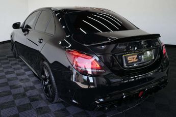 Mercedes-Benz C-CLASS 2.0 C 300 AMG Line Premium Auto 4dr