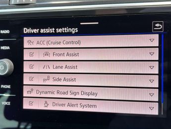 VOLKSWAGEN TIGUAN 2.0 Tiguan R-Line TDI Semi-Auto 5dr