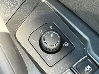 VOLKSWAGEN TIGUAN 2.0 Tiguan R-Line TDI Semi-Auto 5dr