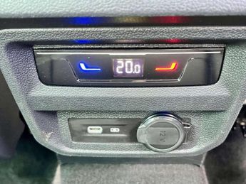 VOLKSWAGEN TIGUAN 2.0 Tiguan R-Line TDI Semi-Auto 5dr
