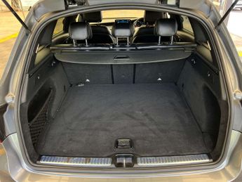 MERCEDES-BENZ GLC 2.0 GLC 220 D 4Matic AMG Line Auto 4WD 5dr