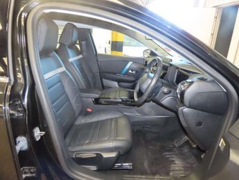 CITROEN C4 e-C4 Shine+ 5dr