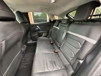 CITROEN C4 e-C4 Shine+ 5dr
