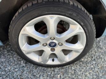 FORD FIESTA 1.4 Fiesta Titanium Auto 5dr