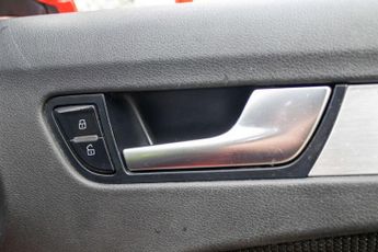 AUDI A4 2.0 A4 S Line TDI Auto 4dr