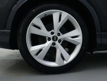 AUDI Q4 E-TRON 50 S line SUV 5dr Electric Auto quattro 82kWh (299 ps)